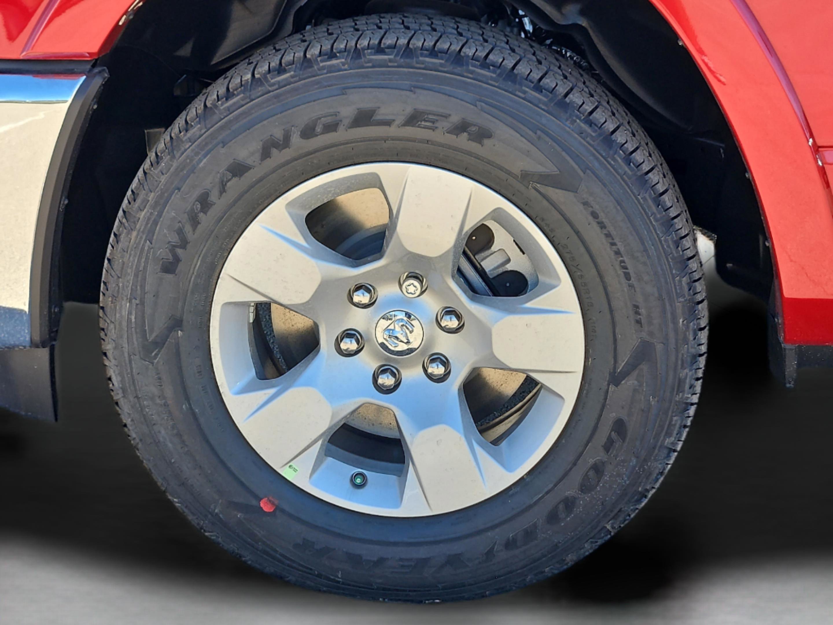New 2026 Molten Red Pearl-Coat Exterior Paint RAM Lone Star image 9