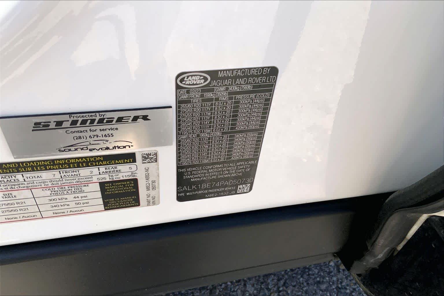 Used 2023 Ostuni Pearl White Land Rover Autobiography image 34