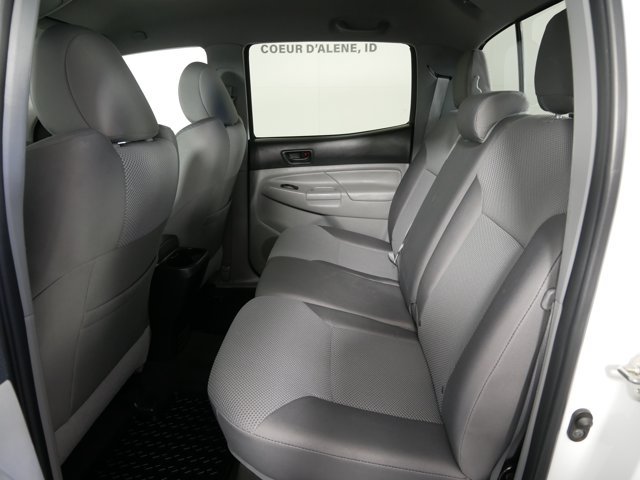 Used 2015 Super White Toyota Double Cab TRD Sport image 12