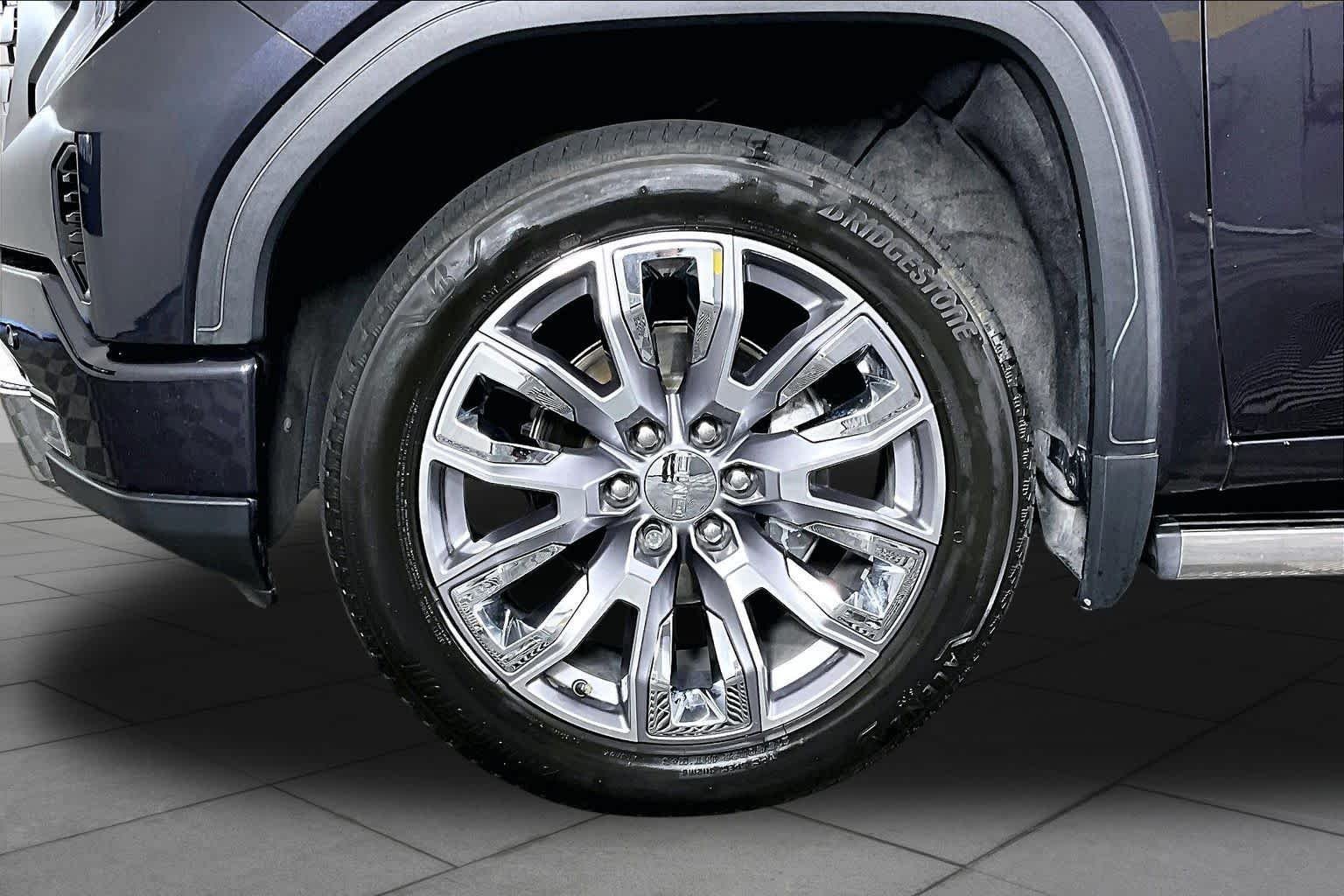 Used 2022 Titanium Rush Metallic GMC Denali image 11