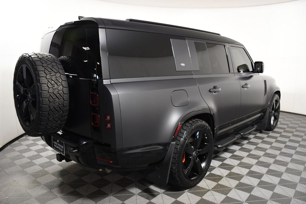 Used 2024 Eiger Gray Metallic Land Rover X-Dynamic SE image 6