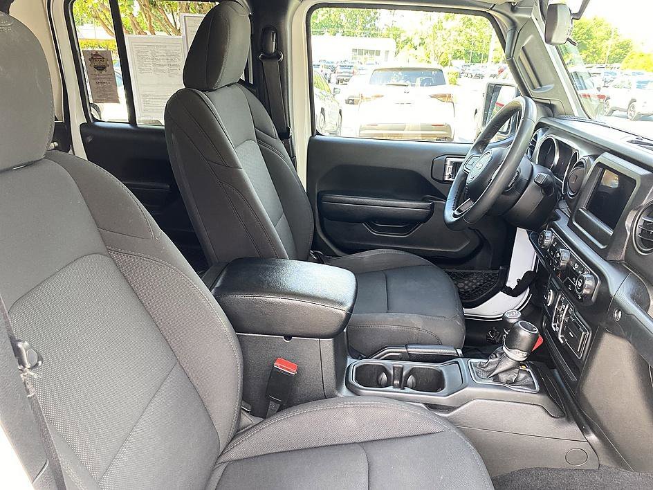 Used 2023 Bright White Clearcoat Jeep Sport S image 18