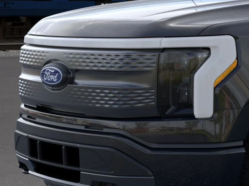 New 2025 Black Ford XLT image 17