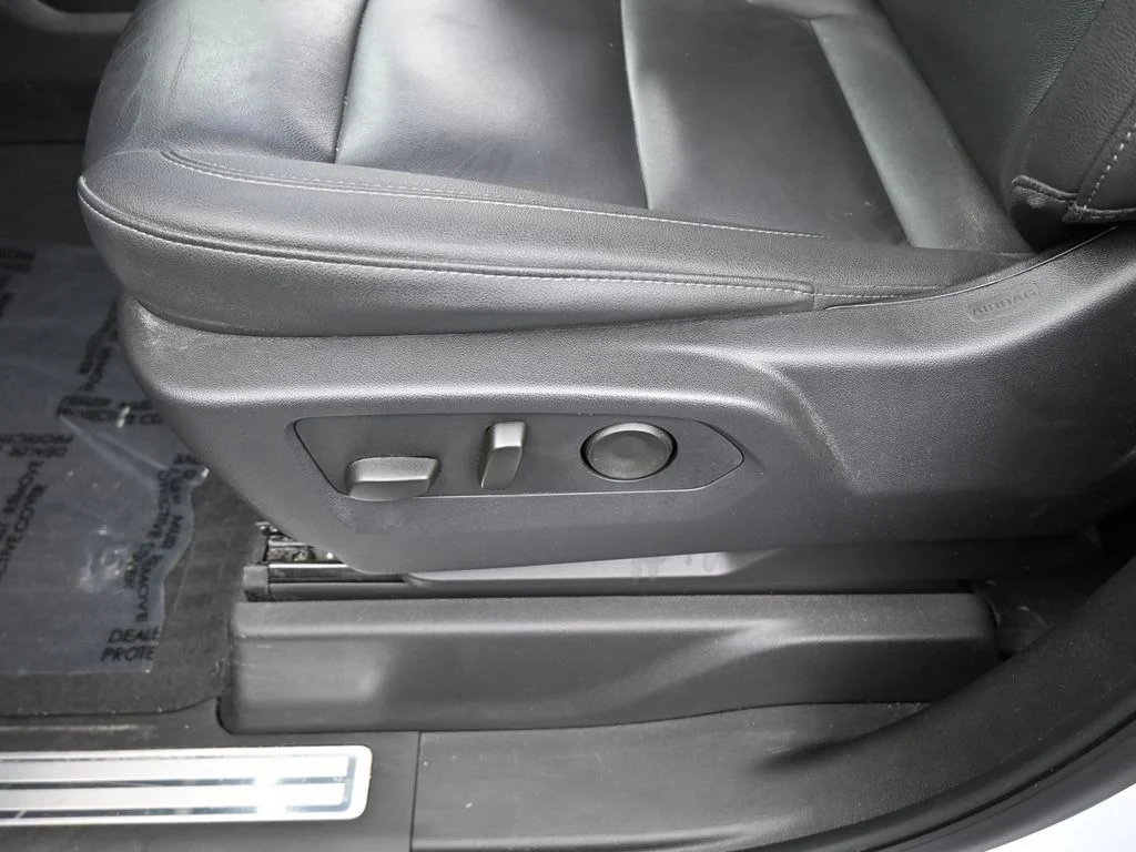 Used 2024 Summit White Chevrolet LT Trail Boss image 15