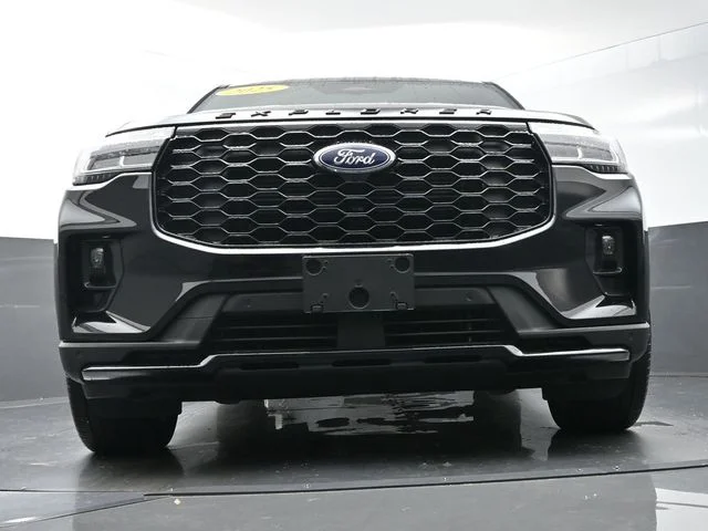 Used 2025 Black Ford ST-Line image 32
