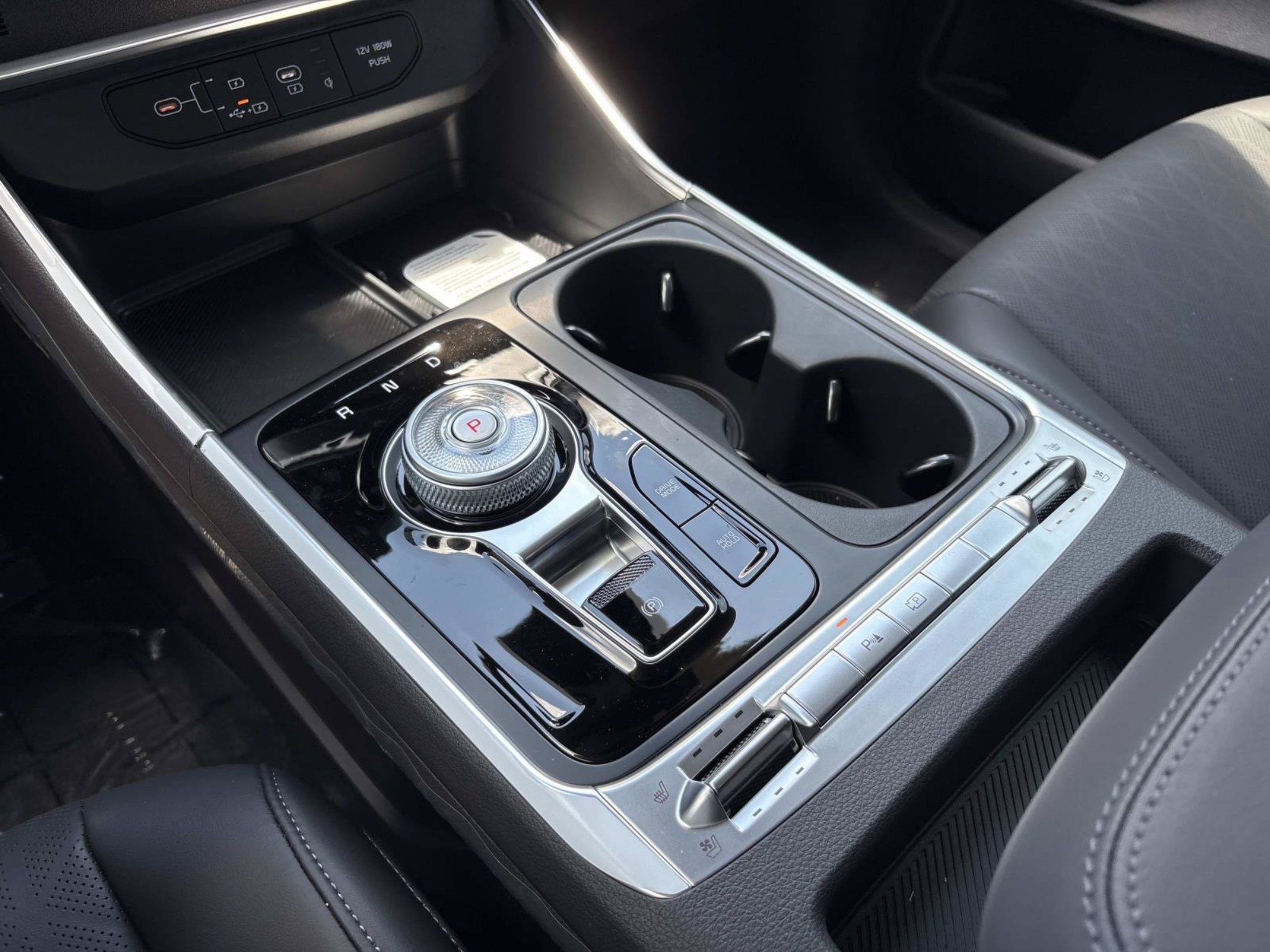New 2026 Ceramic Silver Kia SX image 32