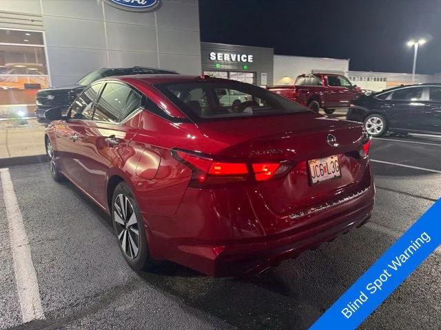 Used 2020 Scarlet Ember Nissan 2.5 SL image 9