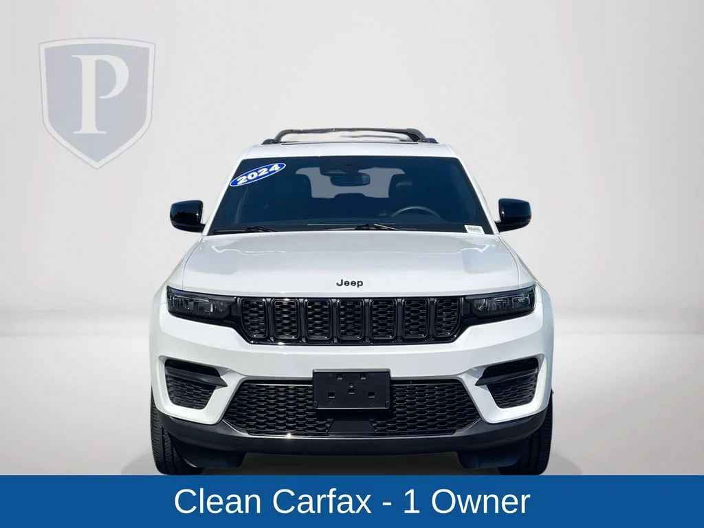 Used 2024 White Jeep Altitude X image 3
