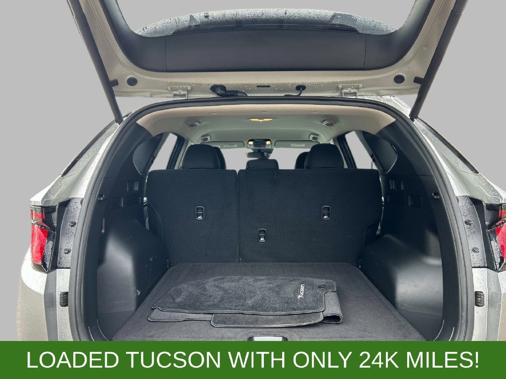 Used 2024 Silver Hyundai SEL image 11