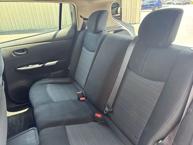 Used 2018 Red Nissan SV image 13