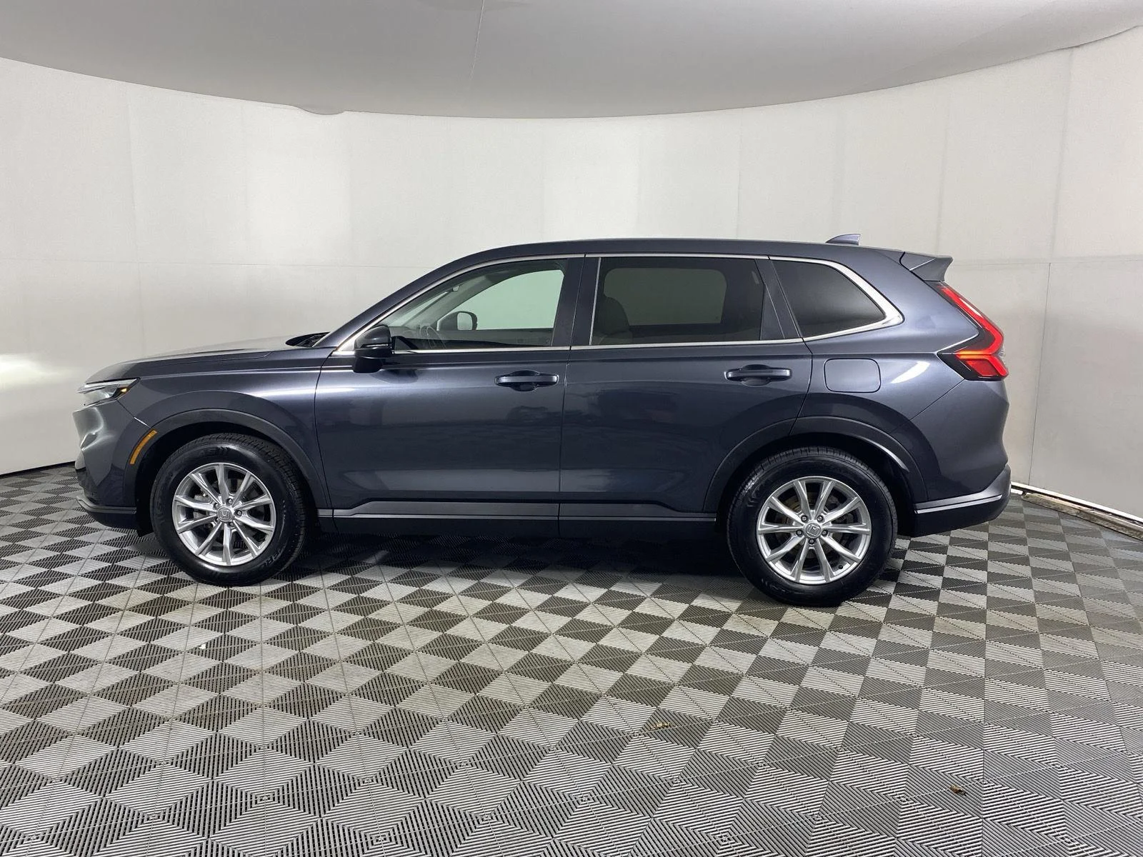 Used 2025 Meteorite Gray Metallic Honda EX-L image 4