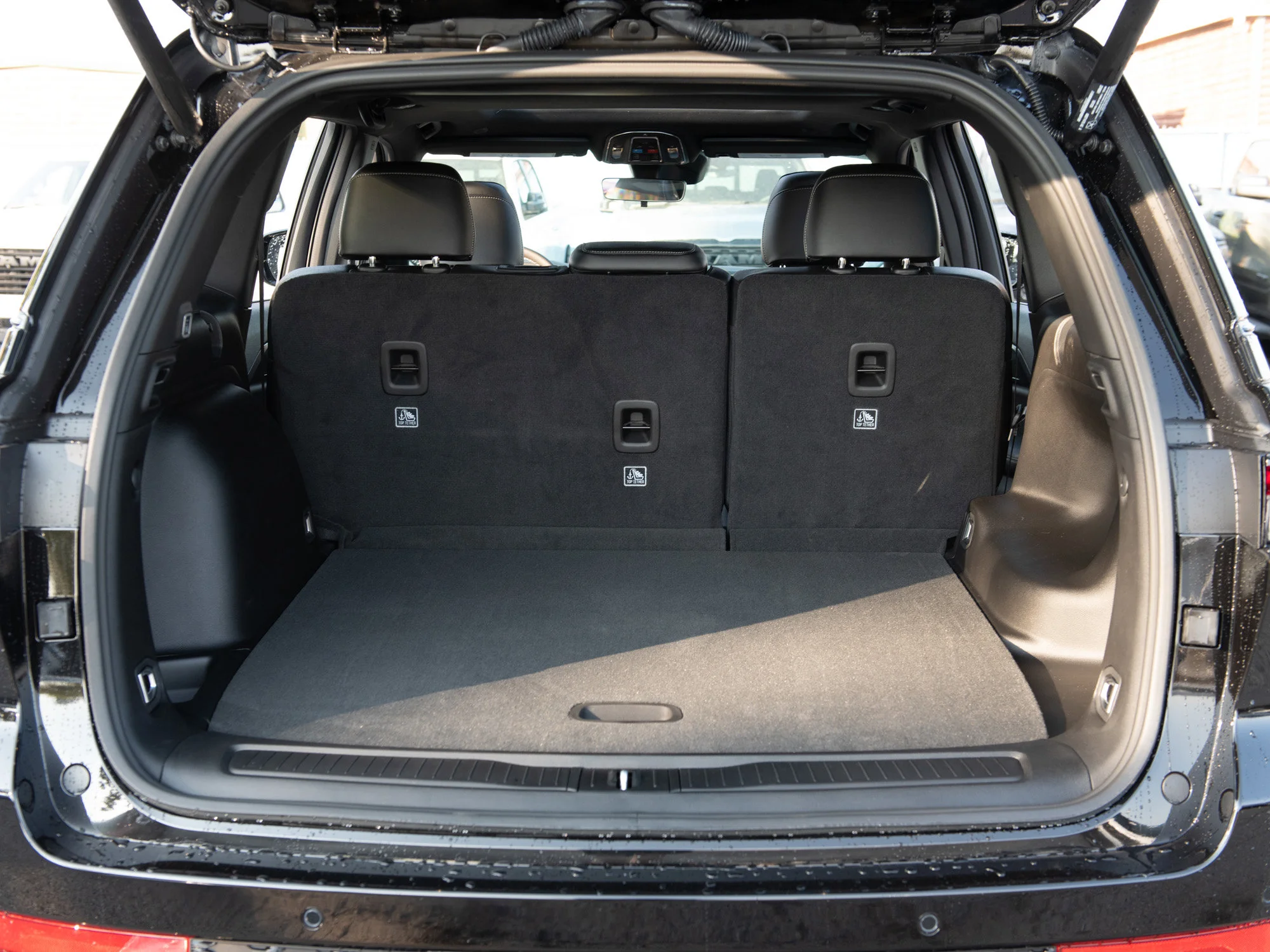 New 2025 Black Jeep Altitude* Sunroof, Trailer Tow Pkg, Heated Leather image 22