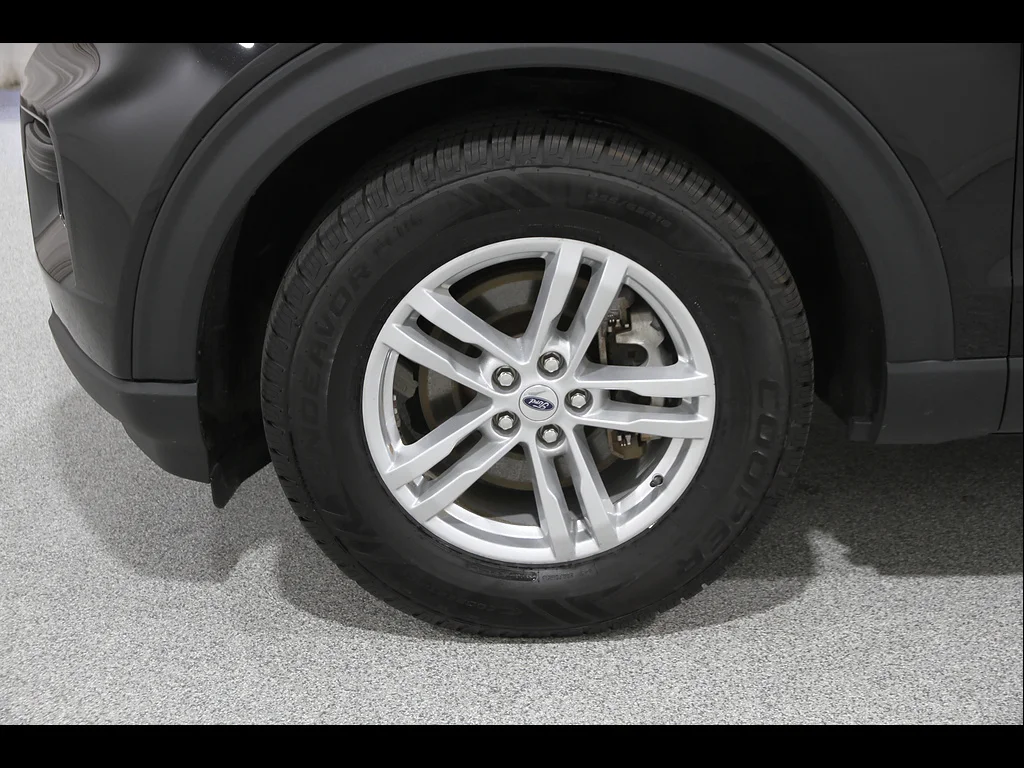 Used 2022 Agate Black Ford XLT image 22