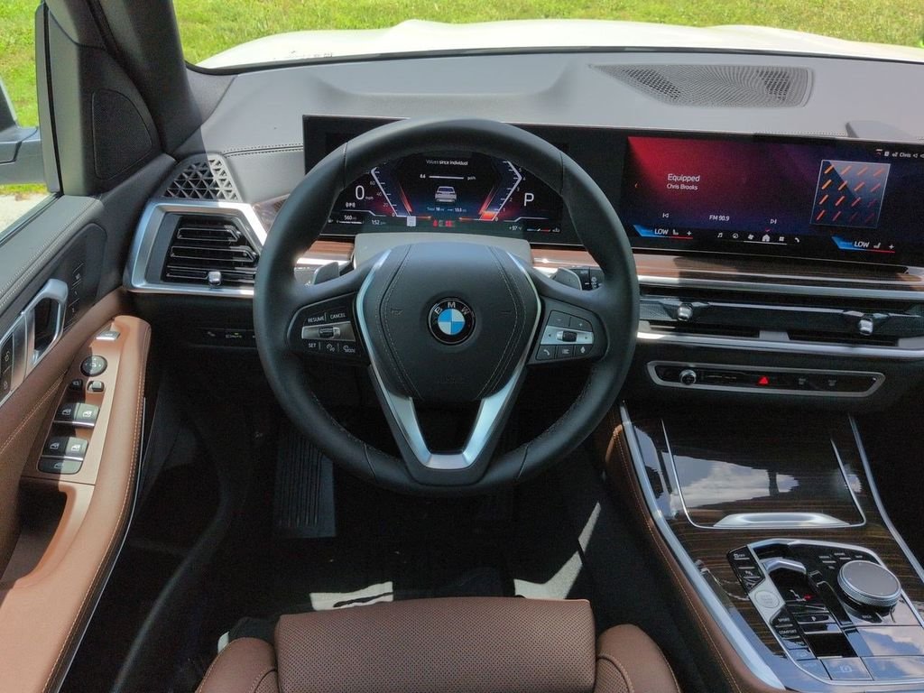 New 2026 Alpine White BMW xDrive40i image 16