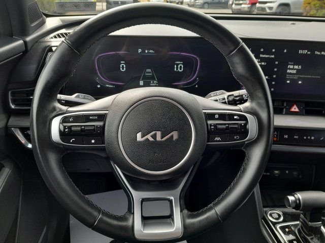 Used 2023 White Kia X-Line image 13