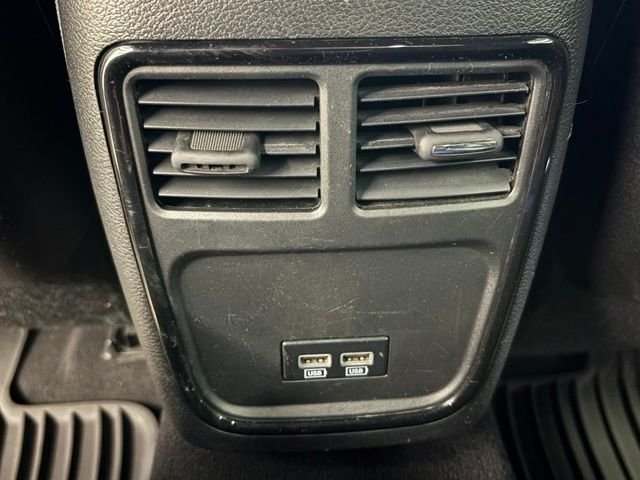 Used 2019 White Chrysler S image 10