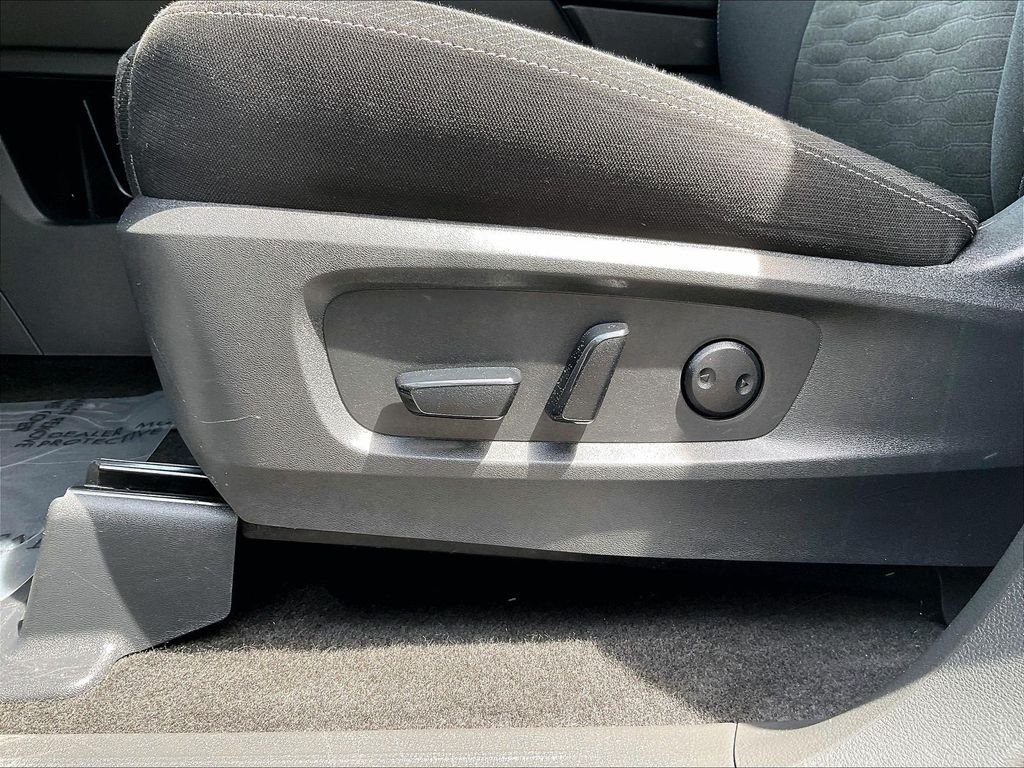 Used 2024 Silver Nissan SV image 27