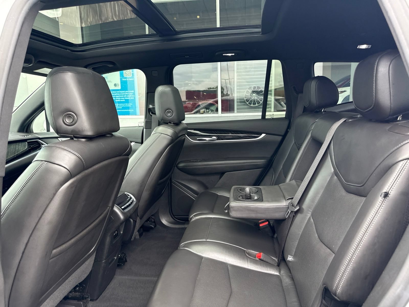 Used 2020 CRYSTAL WHITE TRICOAT Cadillac AWD Premium Luxury image 19