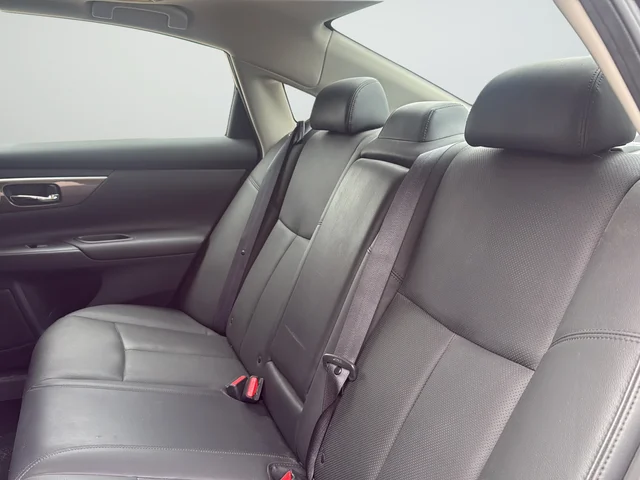Used 2014 Black Nissan 2.5 SL image 23