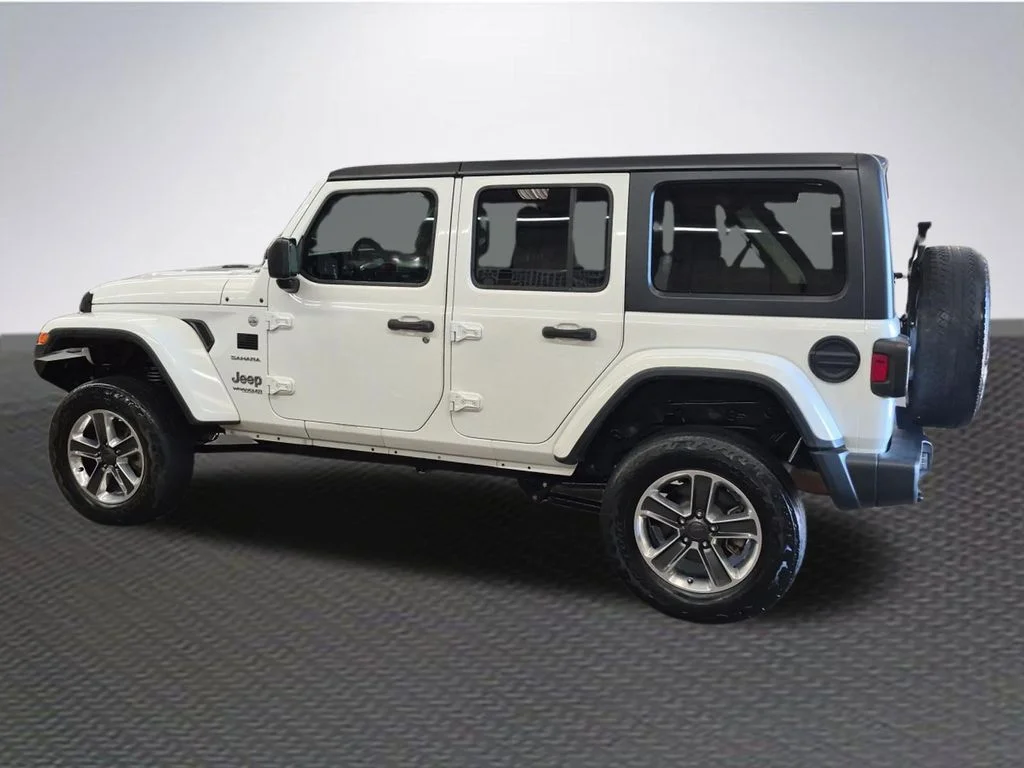 Used 2019 Bright White Clearcoat Jeep Unlimited Sahara image 5