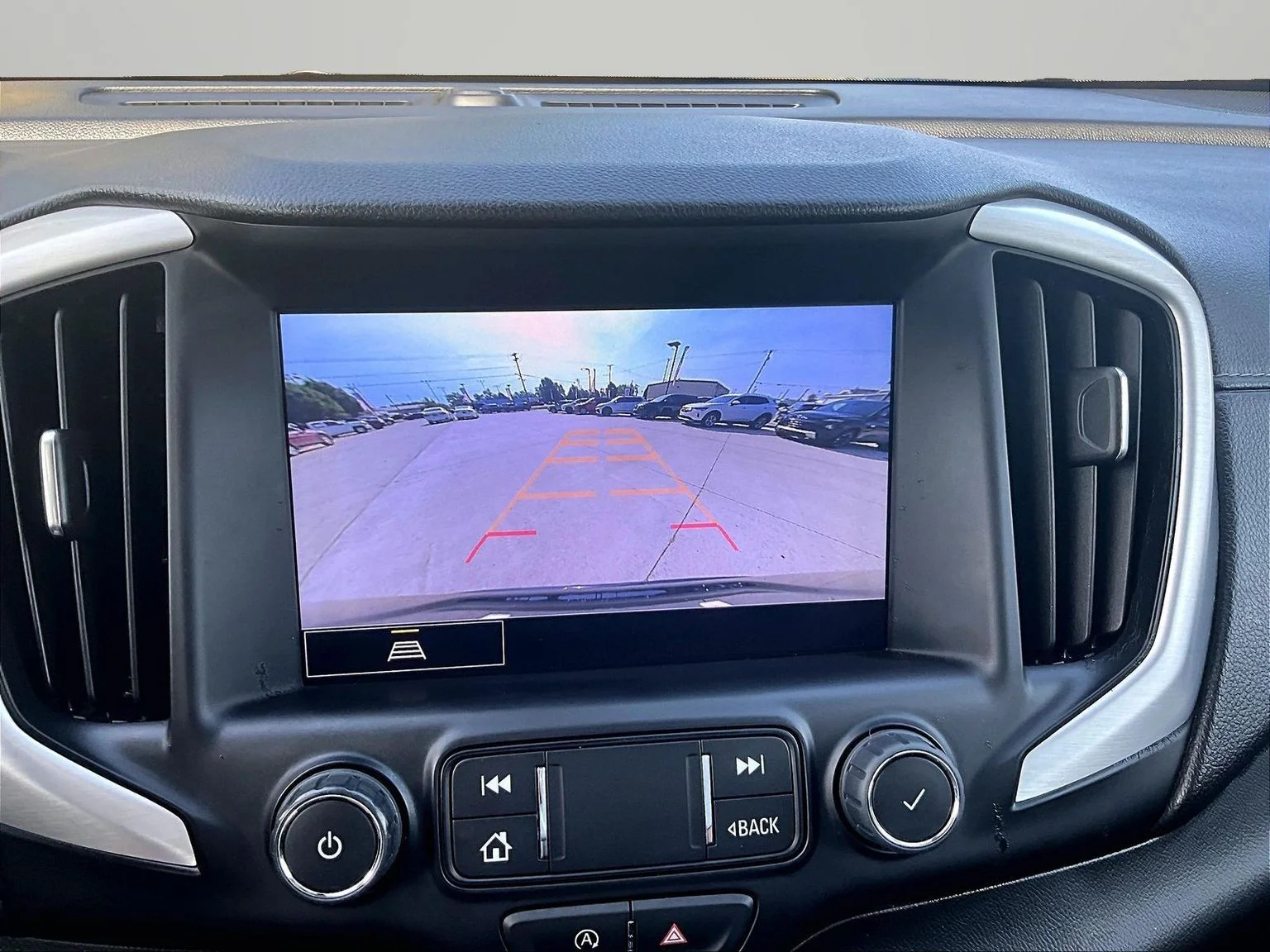 Used 2022 Black GMC SLE image 21