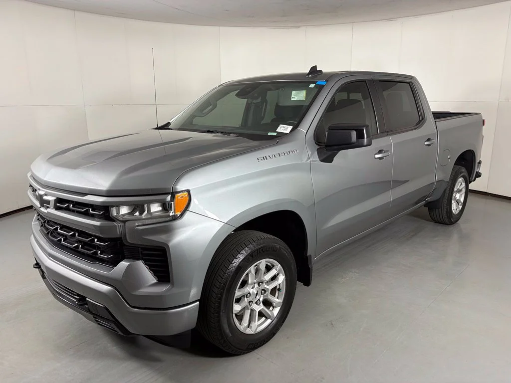Used 2024 Gray Chevrolet RST image 5