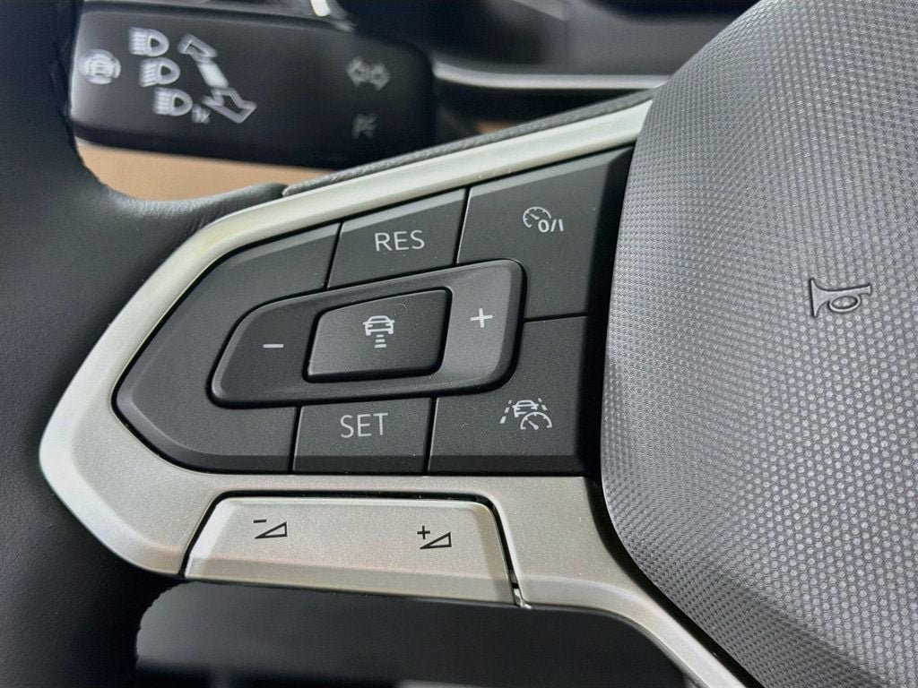 New 2026 Opal White Pearl Volkswagen SEL Automatic image 10