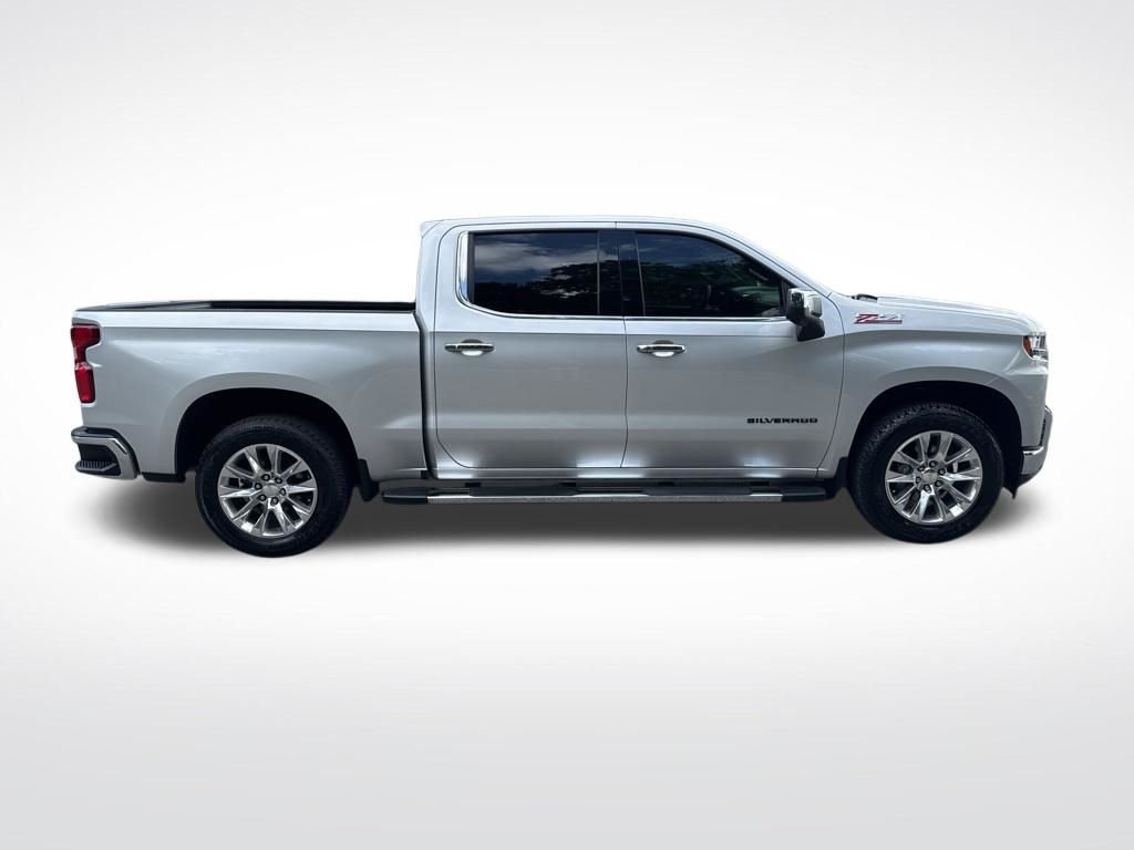 Used 2022 Silver Chevrolet LTZ image 4