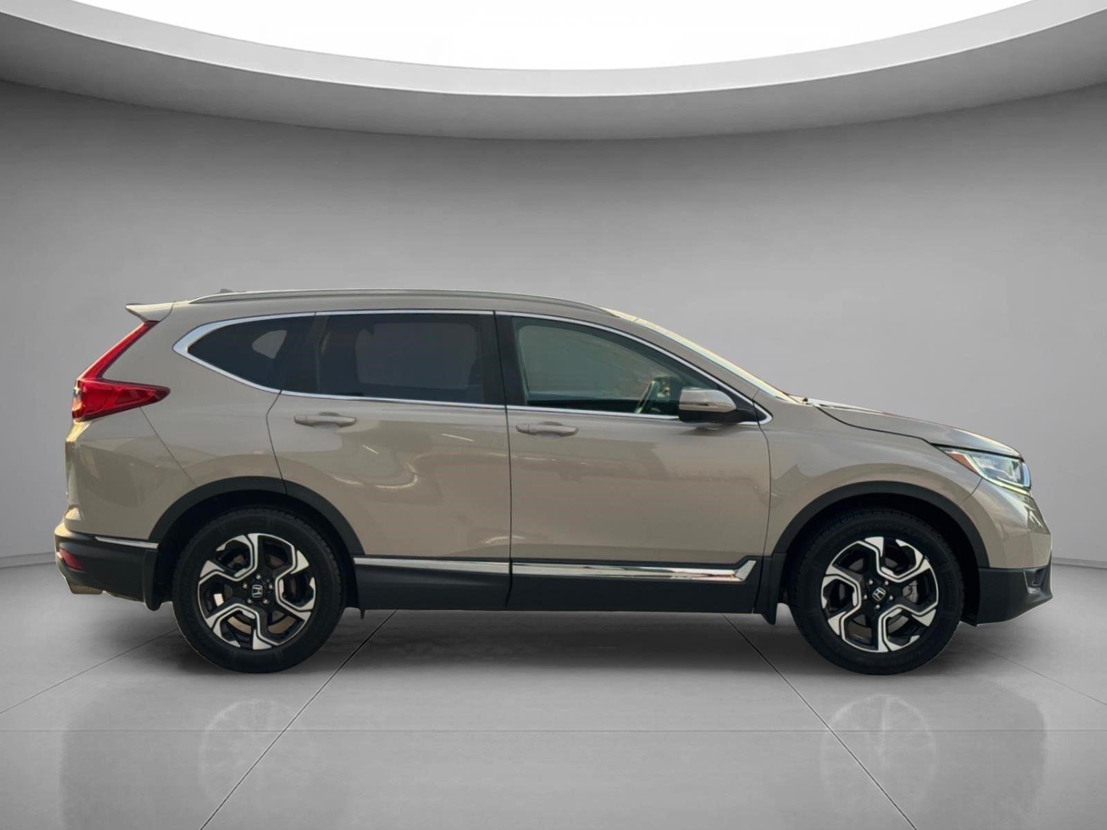 Used 2017 Sandstorm Metallic Honda Touring image 6