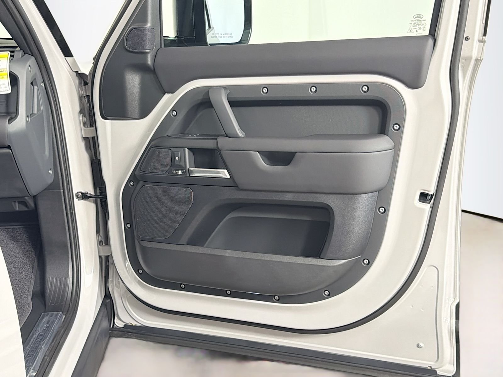 New 2026 Borasco Grey Land Rover X-Dynamic SE image 32