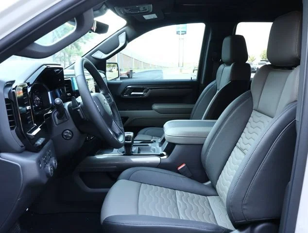 2026 Chevrolet Silverado 1500 ZR2 - Photo 12