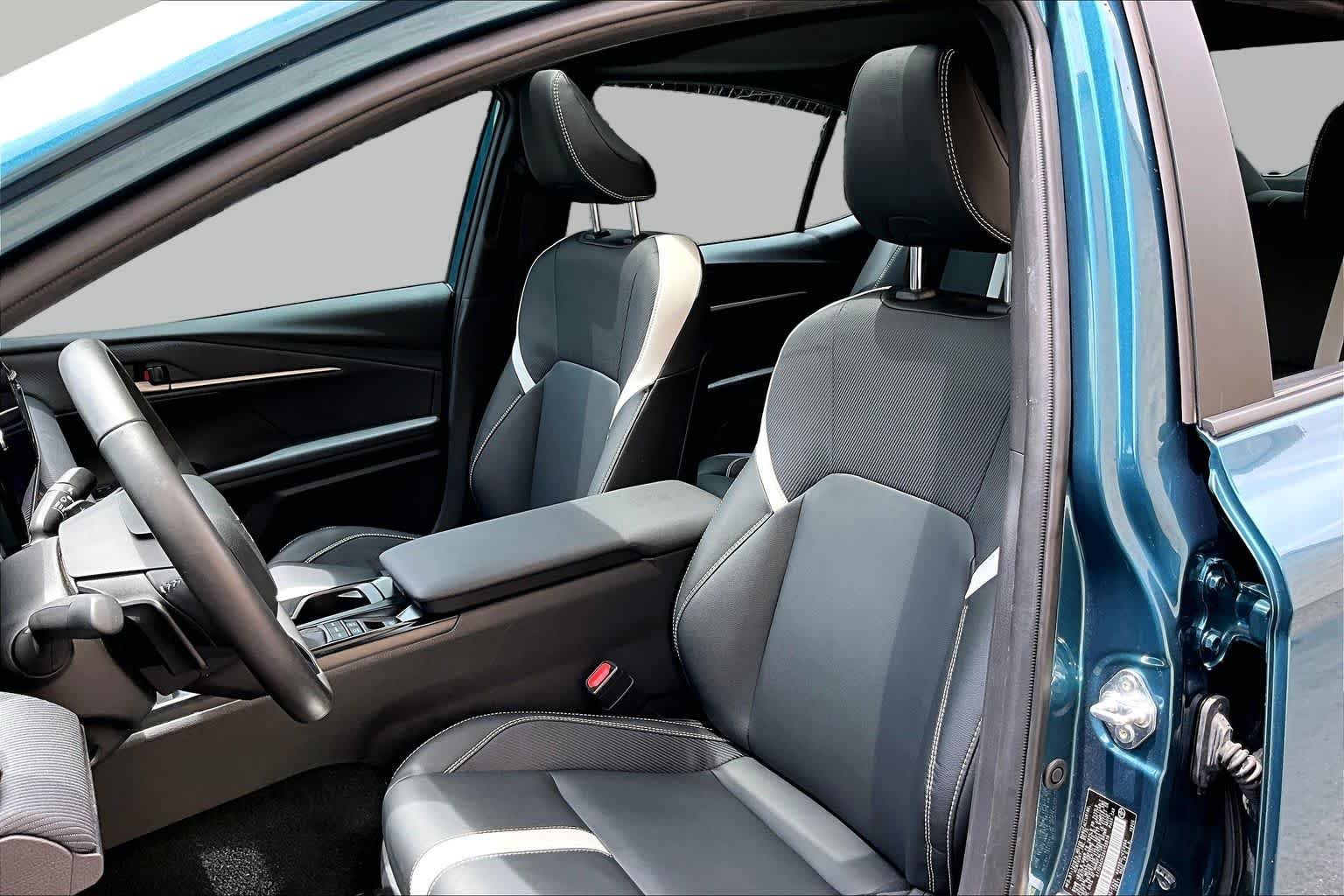 Used 2025 Ocean Gem Toyota SE image 8
