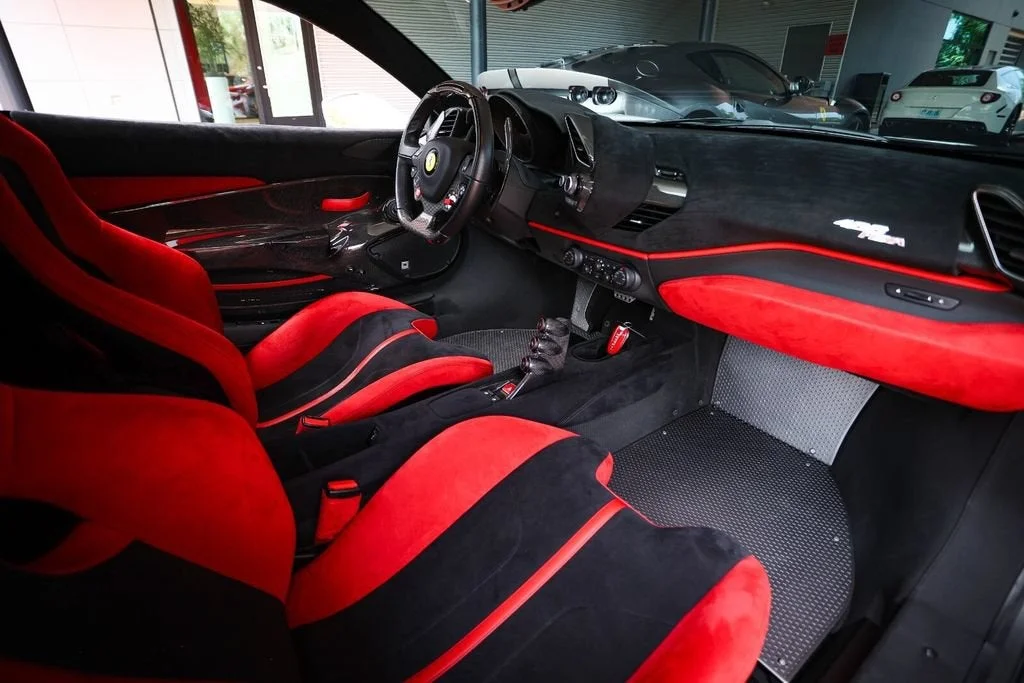Certified Used 2019 Bianco Italia Ferrari Base image 52