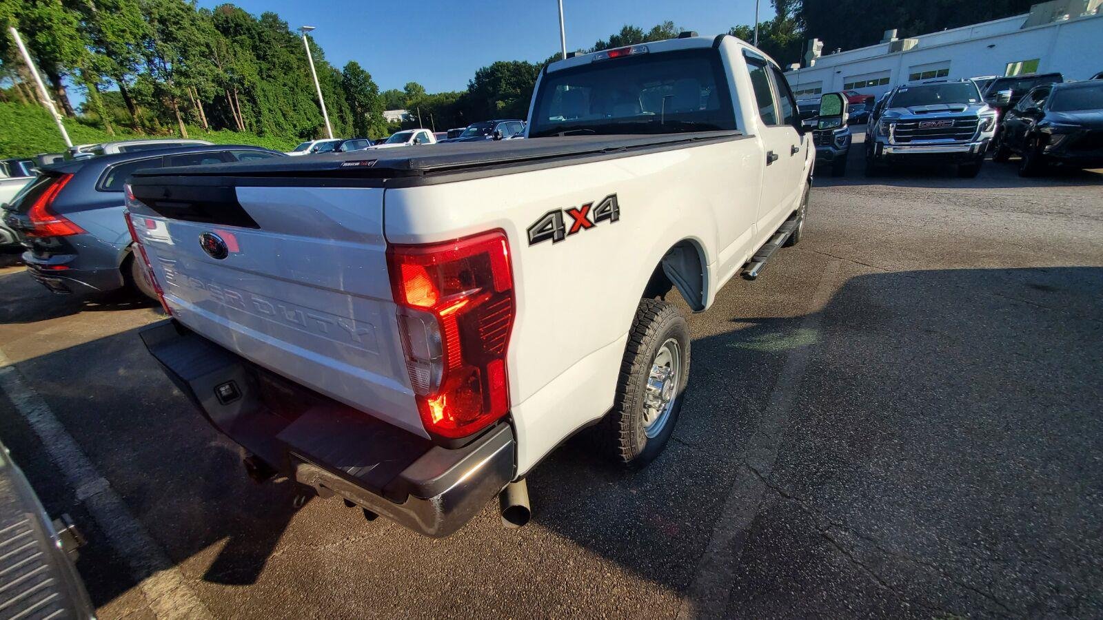 Used 2022 Oxford White Ford XL image 9