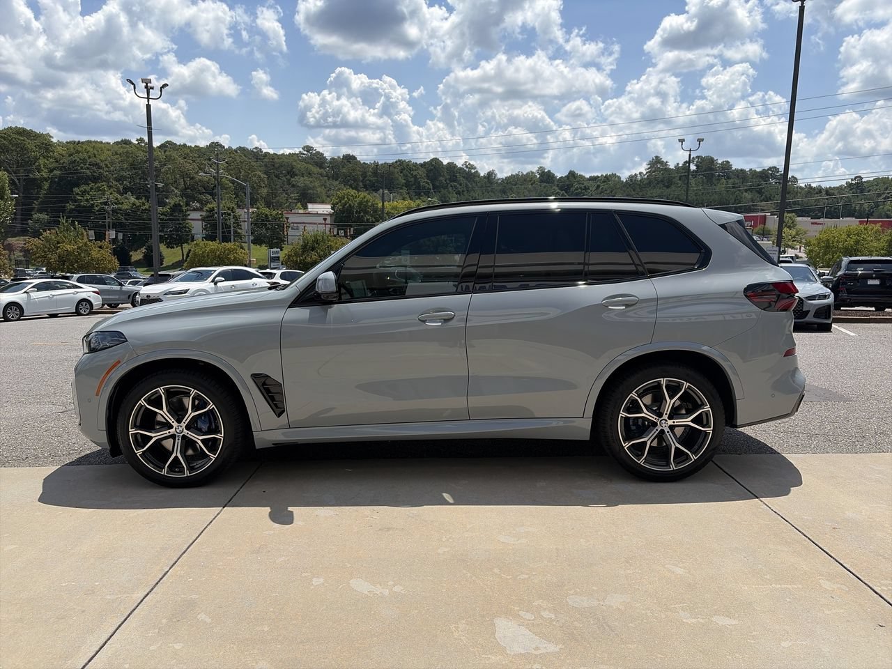 Used 2026 Brooklyn Grey Metallic BMW xDrive40i image 5