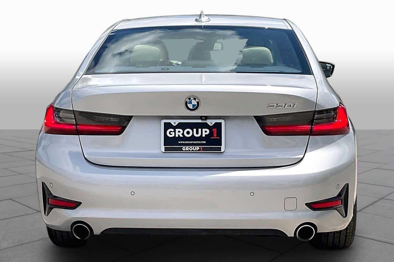 Used 2019 Glacier Silver Metallic BMW 330i image 4