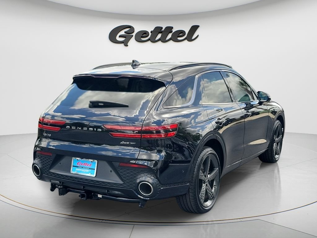 Used 2025 Black Genesis 3.5T Sport image 5
