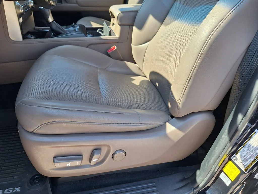Used 2021 Blue Lexus 460 image 10