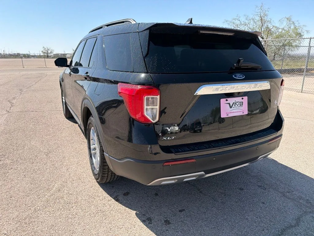 Used 2023 Black Ford XLT image 7