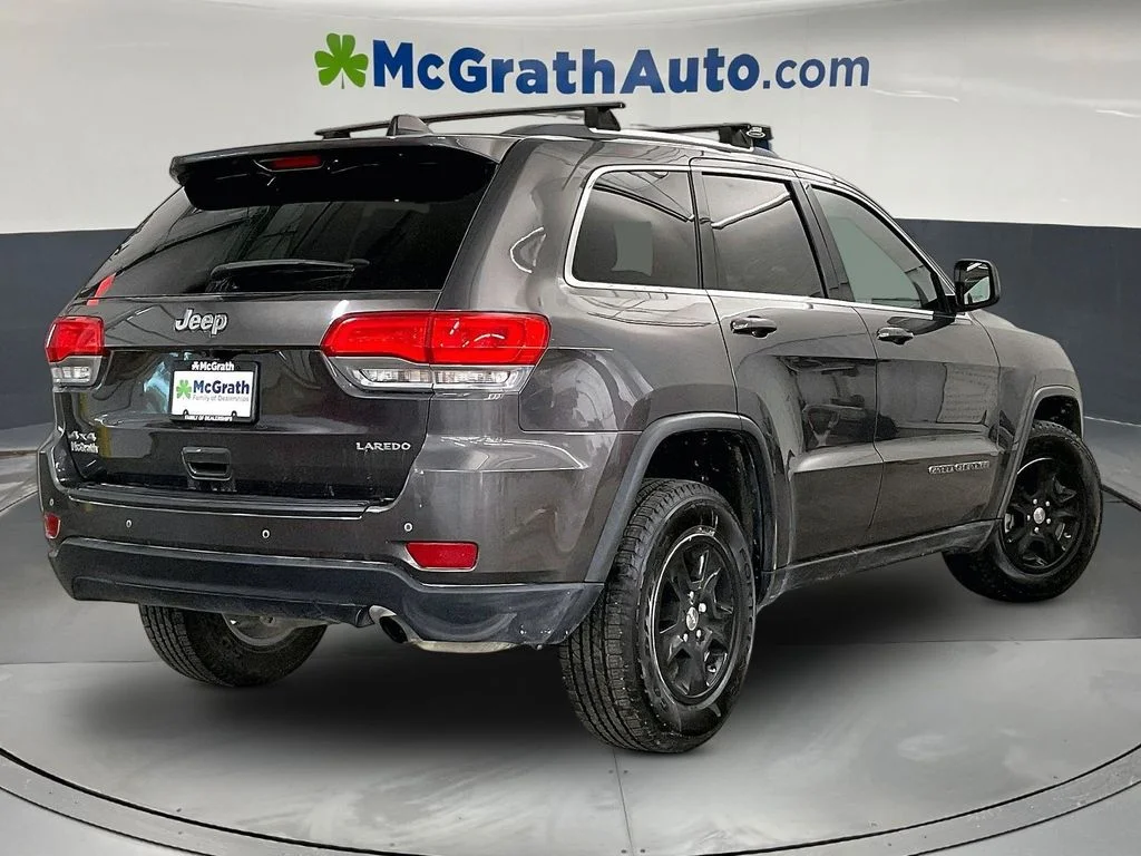 Used 2017 Gray Jeep Laredo image 16