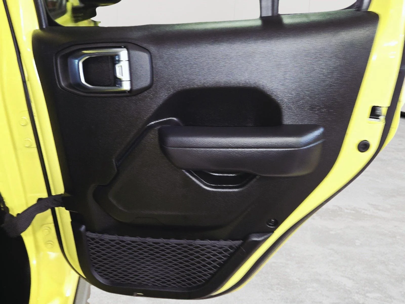 Used 2023 High Velocity Clearcoat Jeep Rubicon image 44
