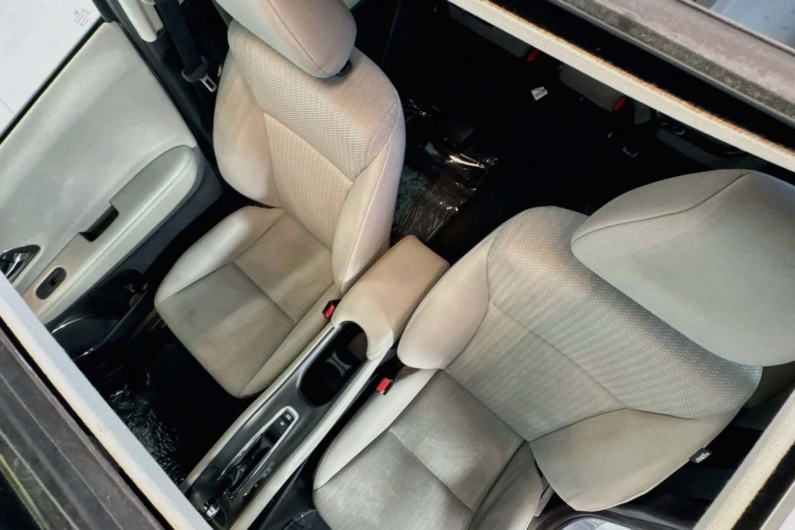 Used 2018 Lunar Silver Metallic Honda EX image 19