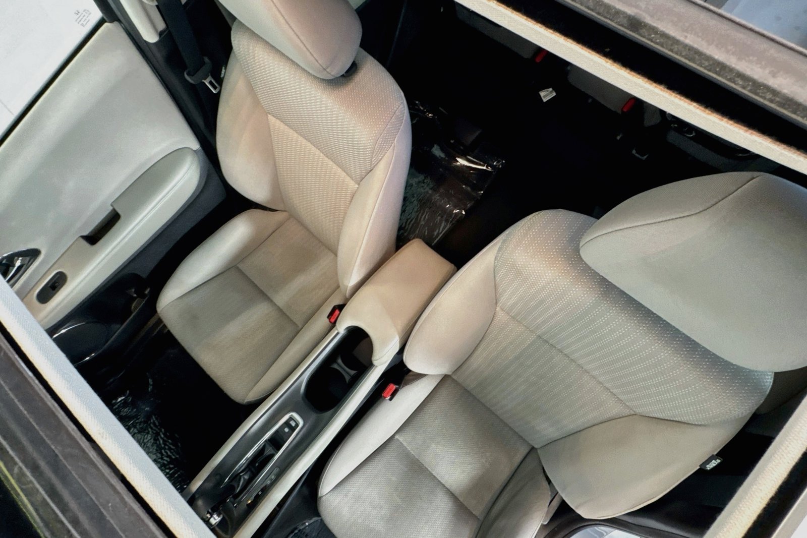 Used 2018 Lunar Silver Metallic Honda EX image 19