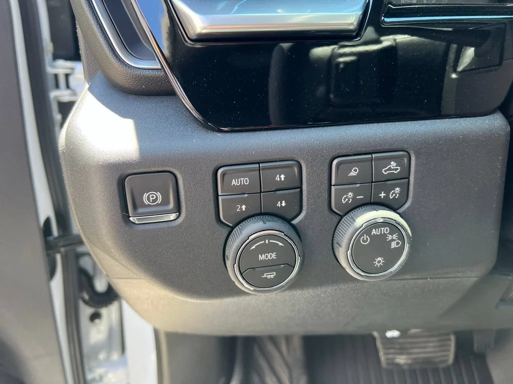 New 2026 Summit White Chevrolet LT image 11