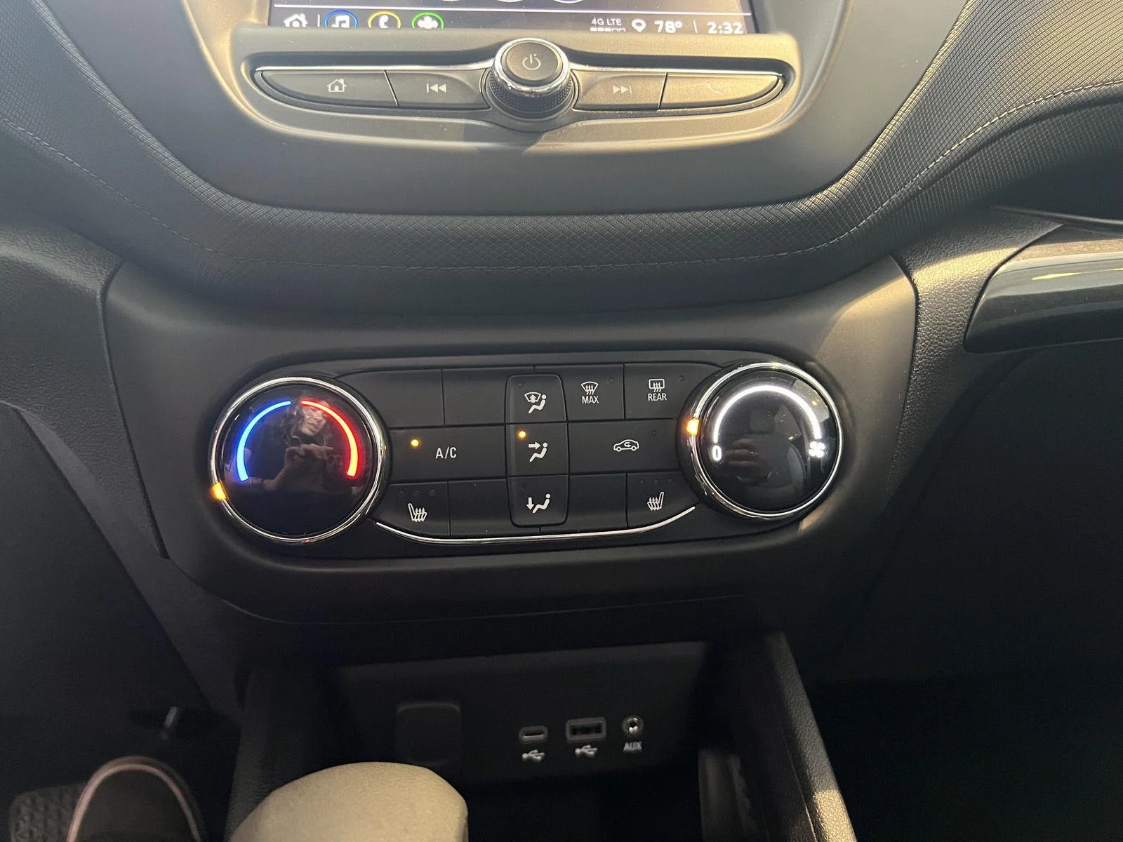 Used 2023 Mosaic Black Metallic Chevrolet LT image 19