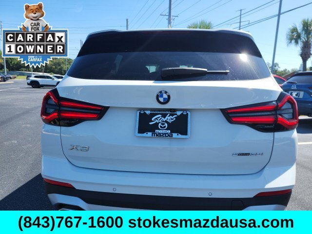 Used 2022 White BMW sDrive30i image 9