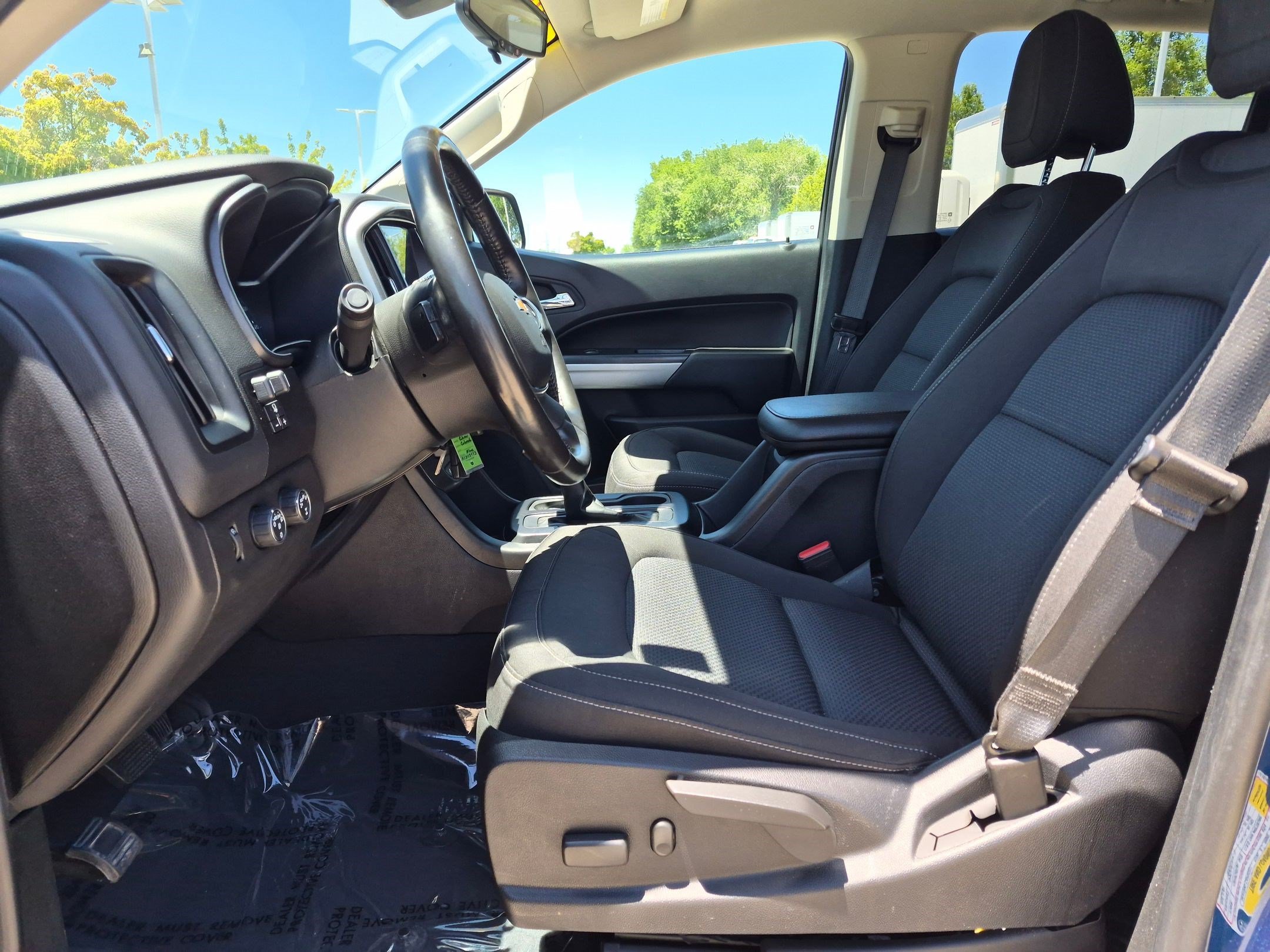 Used 2019 Pacific Blue Metallic Chevrolet 4WD LT image 13