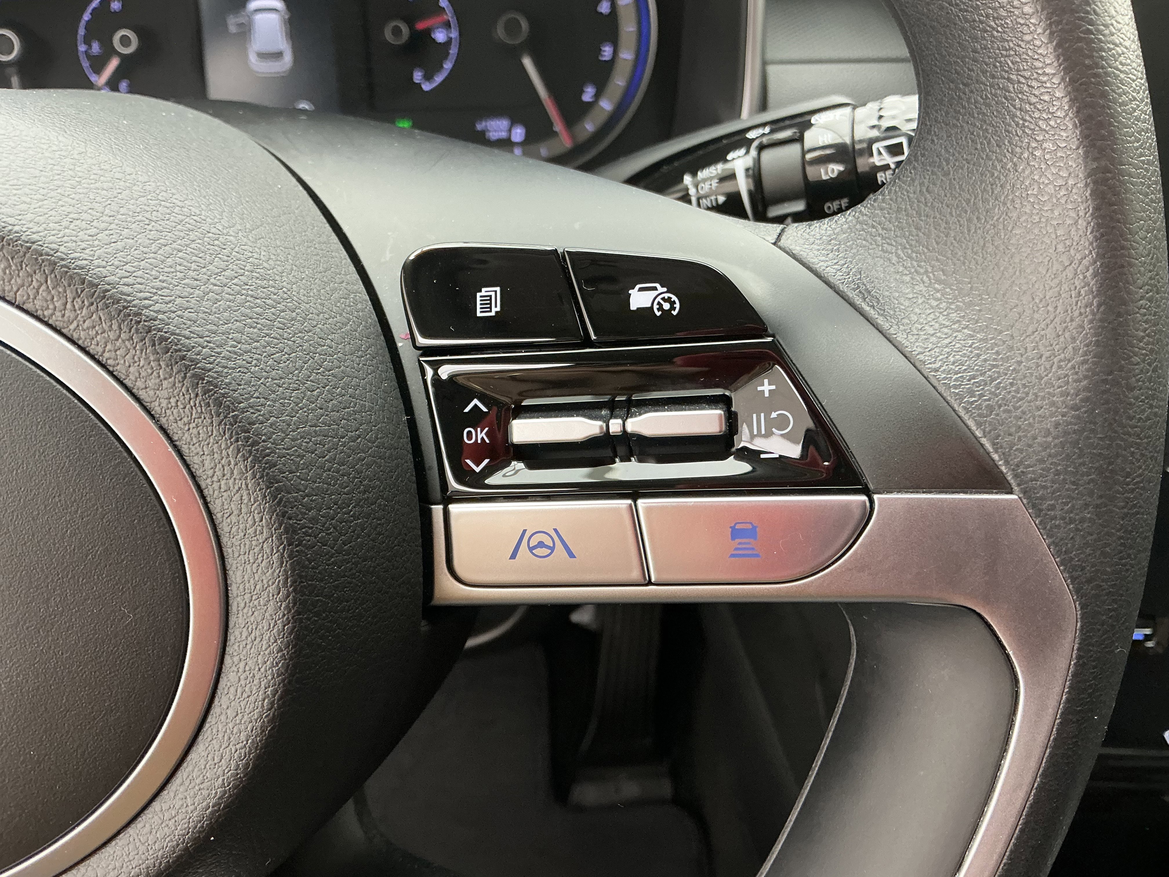 Certified Used 2024 White Pearl Hyundai SEL image 10