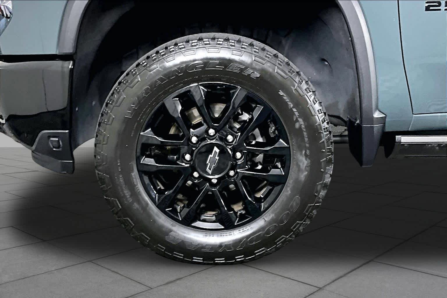 Used 2026 Cypress Gray Chevrolet LTZ image 10