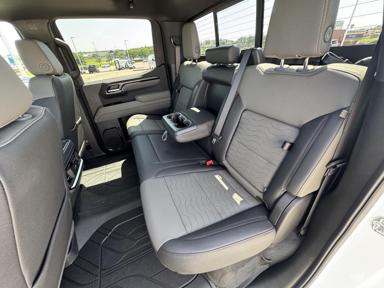 2026 Chevrolet Silverado 1500 ZR2 - Photo 39